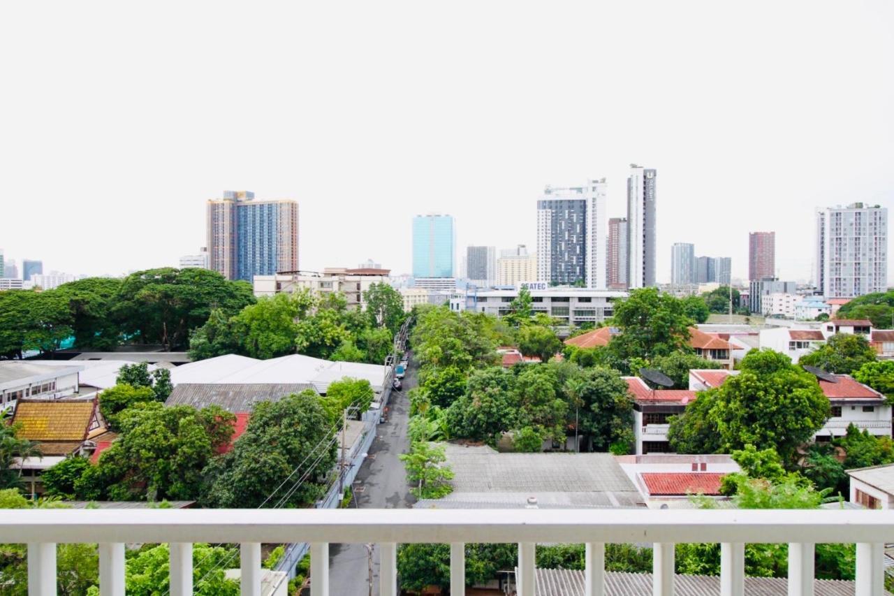 Town Sukhumvit 71 Apartment Bangkok Luaran gambar