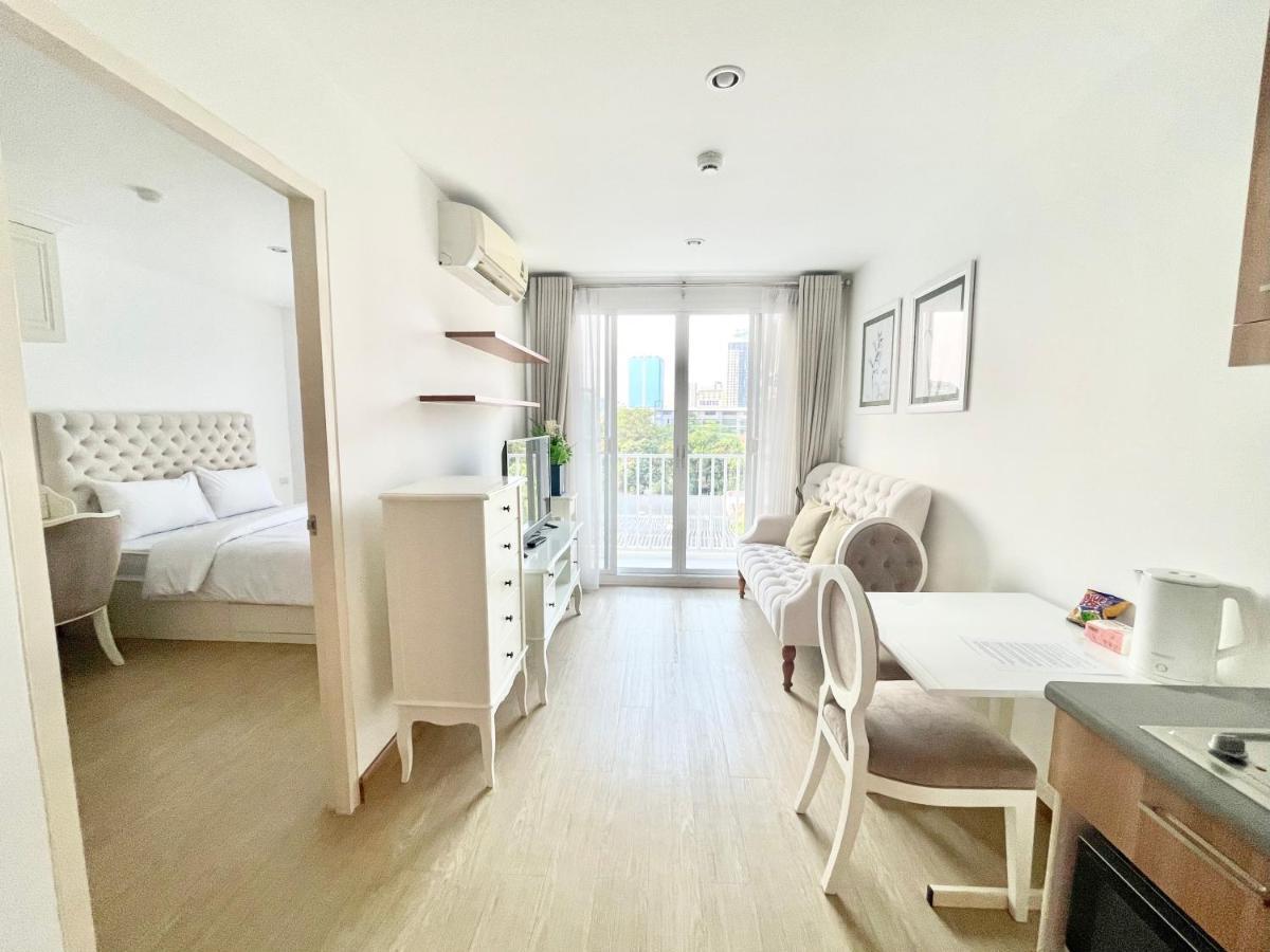 Town Sukhumvit 71 Apartment Bangkok Luaran gambar