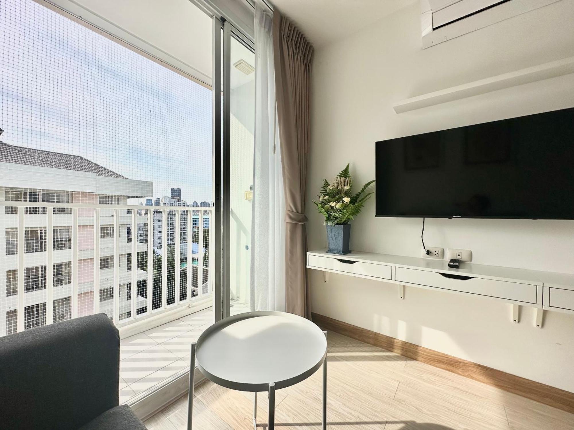 Town Sukhumvit 71 Apartment Bangkok Luaran gambar